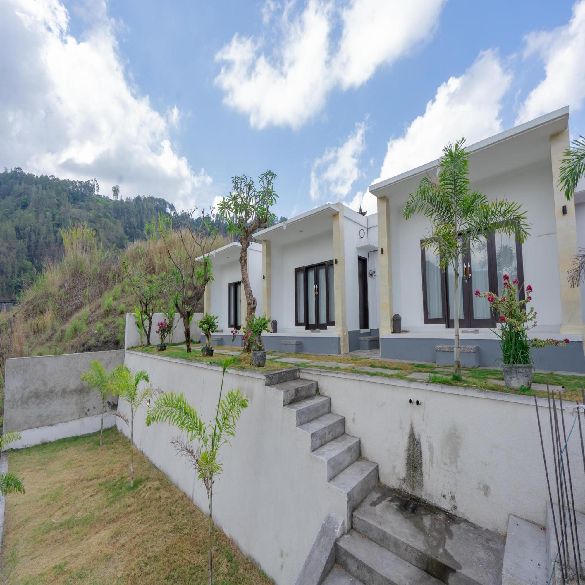 Batur Kencana Villa Mitra Reddoorz Baturaja  Exterior photo