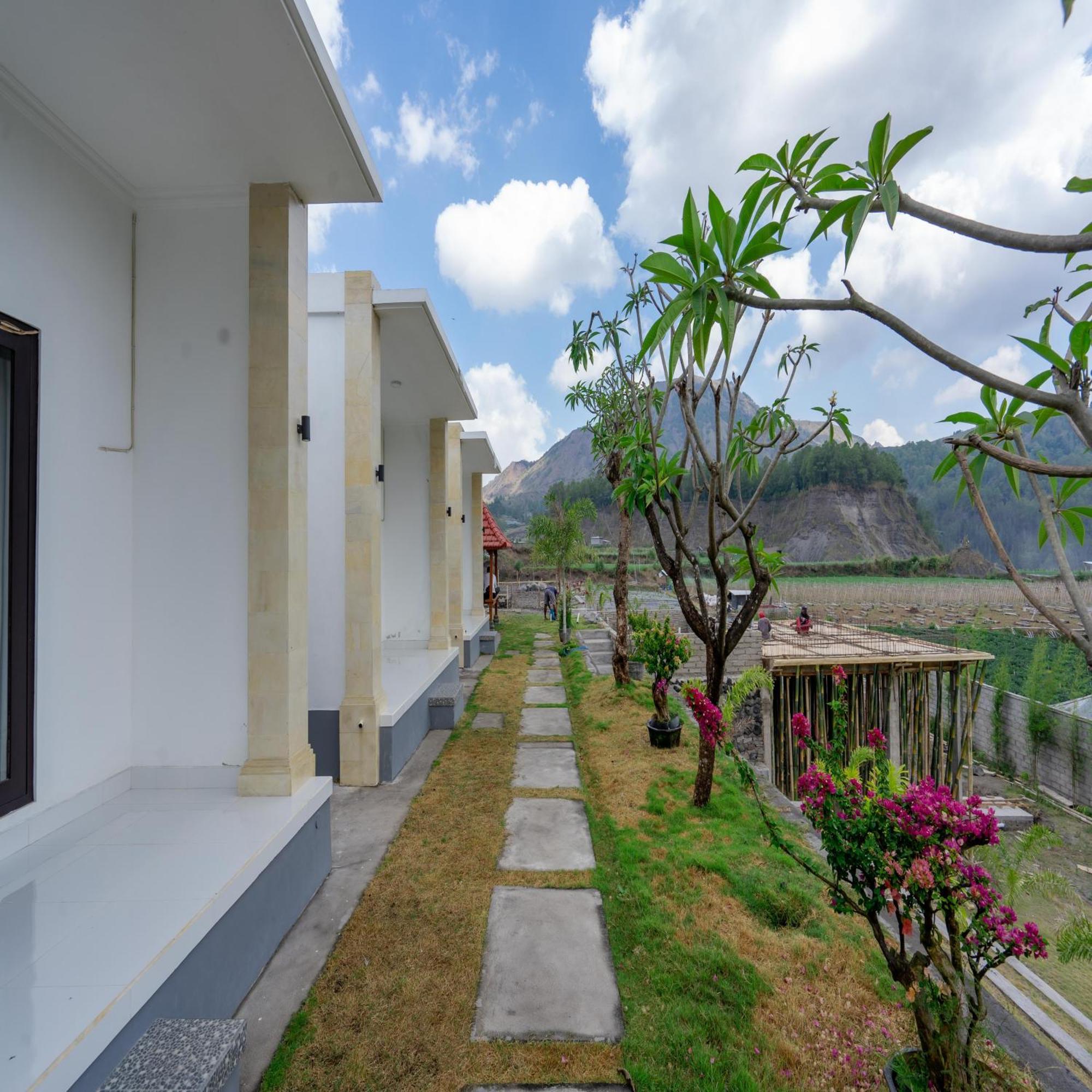 Batur Kencana Villa Mitra Reddoorz Baturaja  Exterior photo