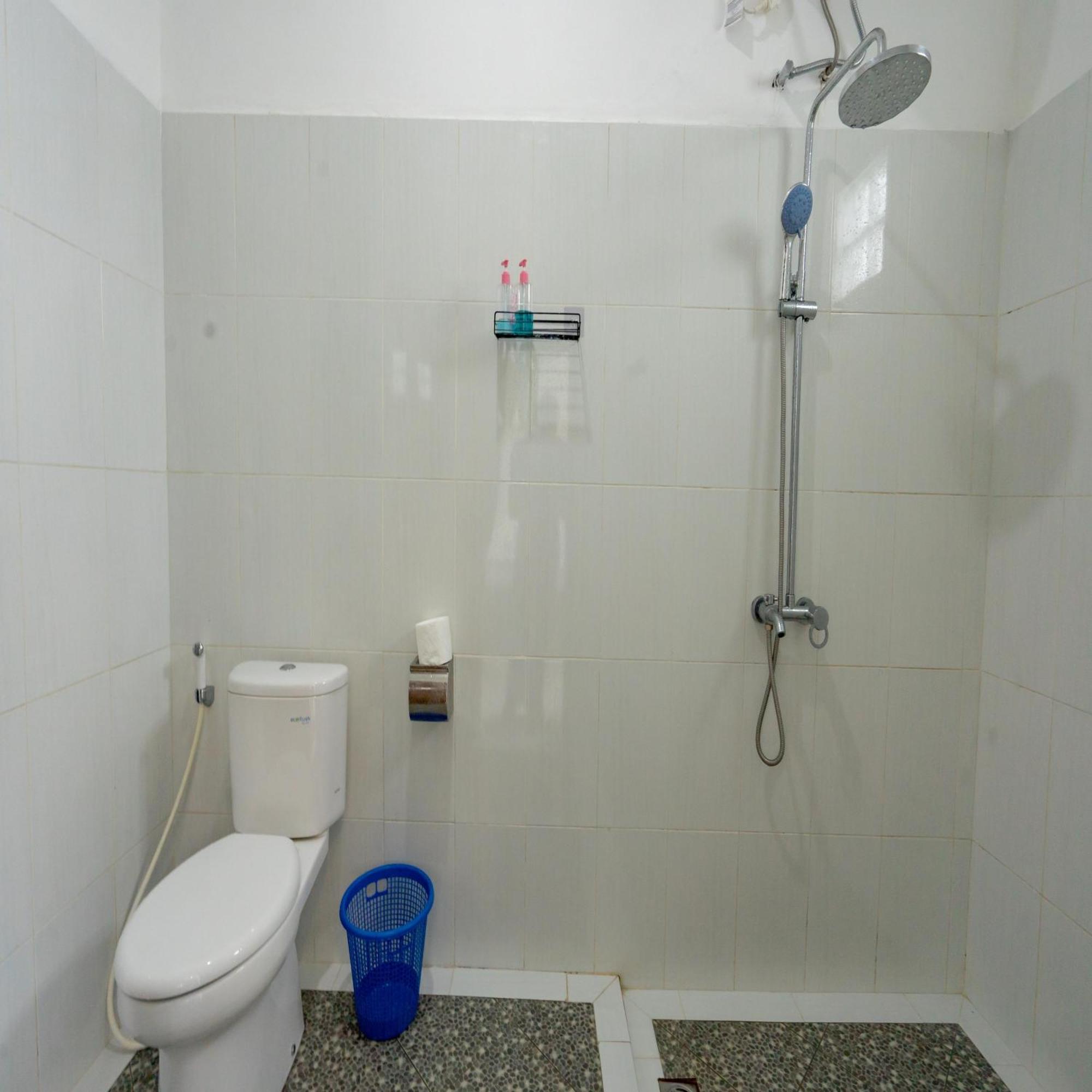 Batur Kencana Villa Mitra Reddoorz Baturaja  Exterior photo
